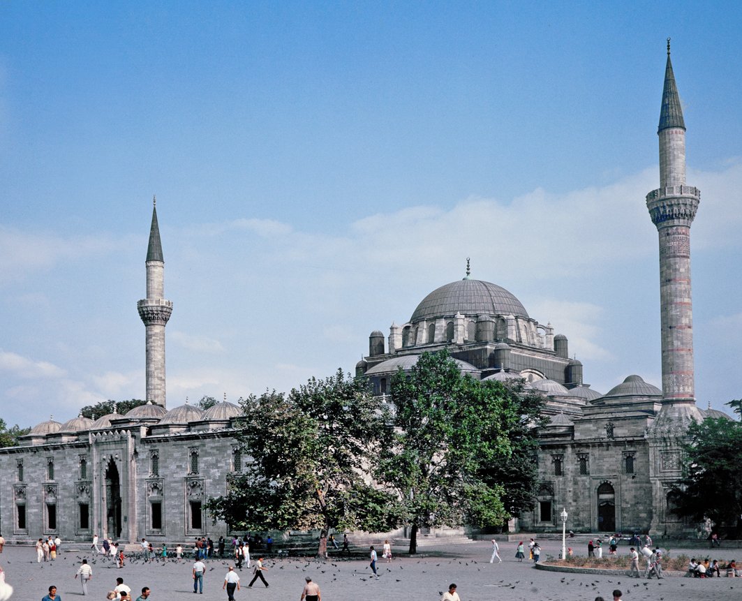 مسجد بایزید استانبول(بازتاب معماری کلاسیک عثمانی)