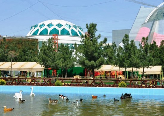 باغ پرندگان مشهد(بزرگترین باغ پرندگان شرق ایران)
