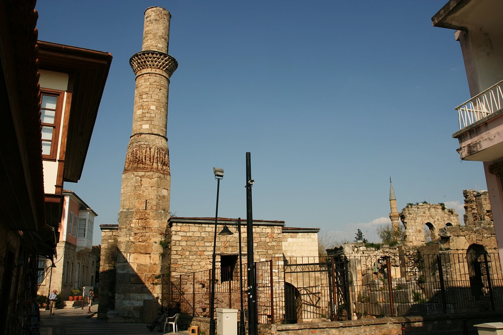 مناره شکسته آنتالیا(Kesik Minare)